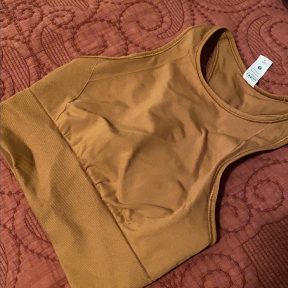 Lululemon sports bra